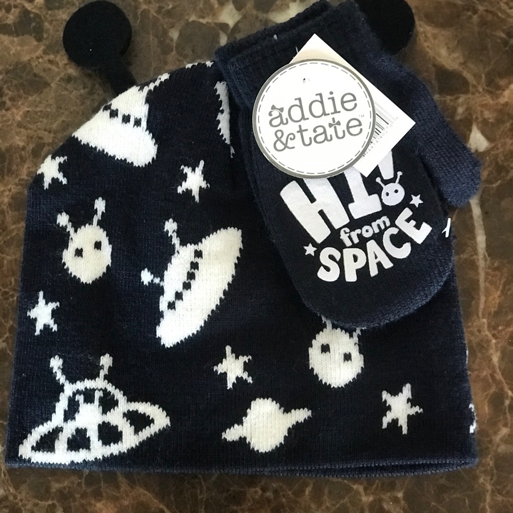 Addie & Tate Beanie & Mittens NWT